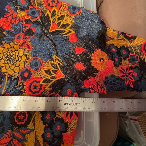 Vivienne Tam floral sweater size M - Picture 7 of 7